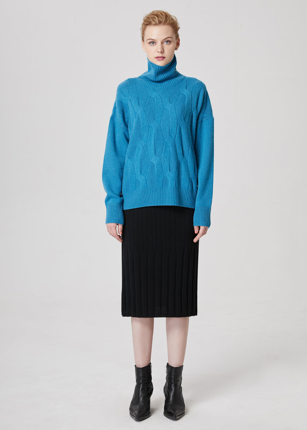 Turtleneck Cable Cashmere Pullover